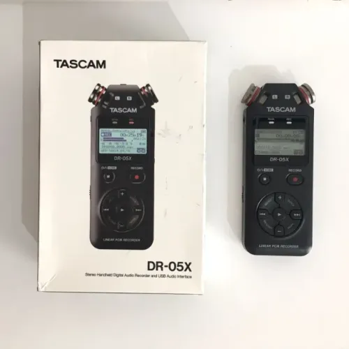 Gravador Digital Portátil Tascam DR-05X (Estéreo) + Interface de Áudio USB