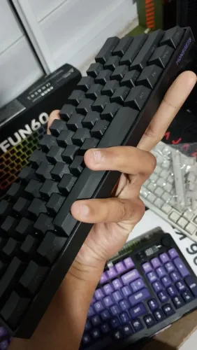 Teclado magnético monsgeek fun60