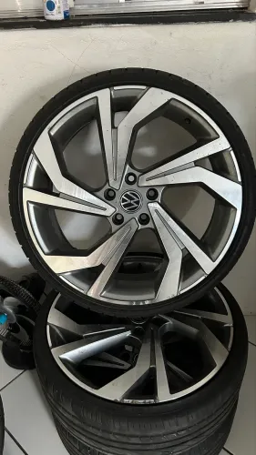 Rodas modelo do jetta Gli aro 20 furação 5x112 pneus 225/30