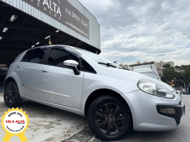 Fiat Punto Attractive 1.4 Fire Flex 8V 5P 2013