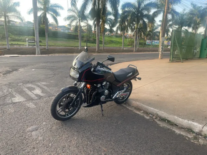 Cbx 750f 