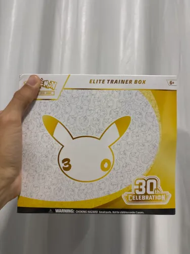 ETB POKÉMON 30 ANOS - INGLÊS