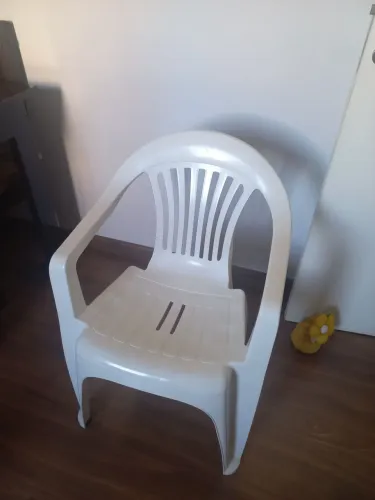 Cadeira de plástico