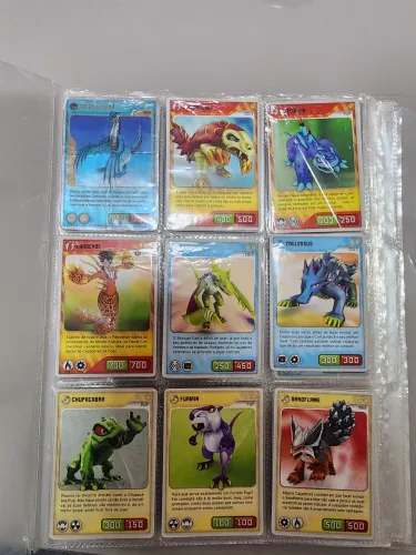 Coleção Cards Invizimals Edição Desafios Ocultos Quase Completo