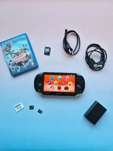 PS Vita OLED Preto 32GB Lotado de Jogos + Jogo Mídia Física LittleBigPlanet