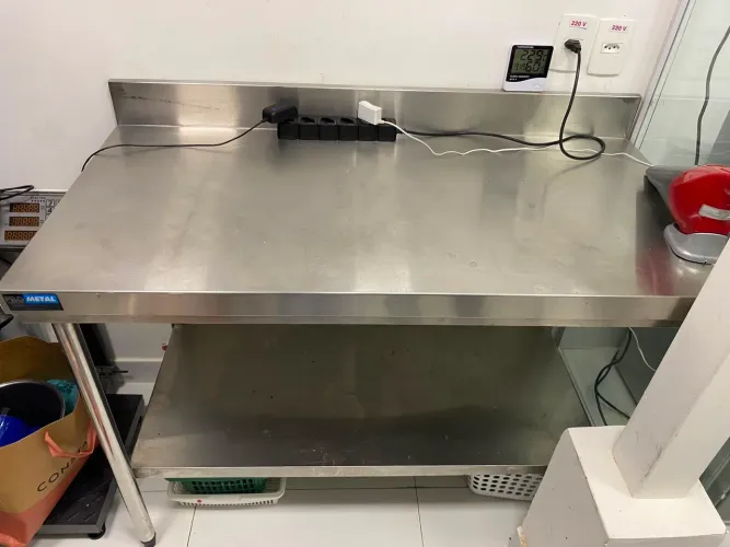 Bancada Inox Industrial 1,20x0,60x0,90