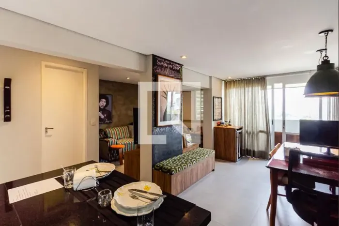 Apartamento à Venda - Vila Olímpia, 1 Quarto, 74 m2