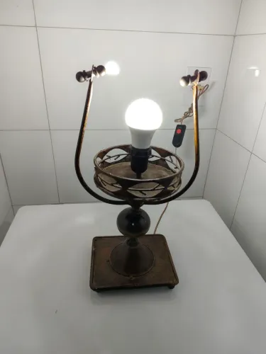 Abajur estilo macebo ferro fundido