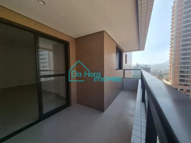 Apartamento pertinho do mar com 3 quartos sendo 1 suíte, varanda gourmet, 1 vaga de garage