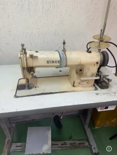 Máquina reta industrial