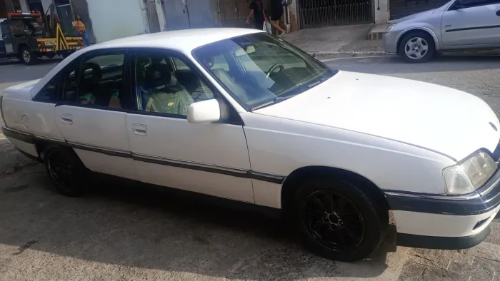 Chevrolet Omega GL 2.0/ 2.2 (álcool) 1995