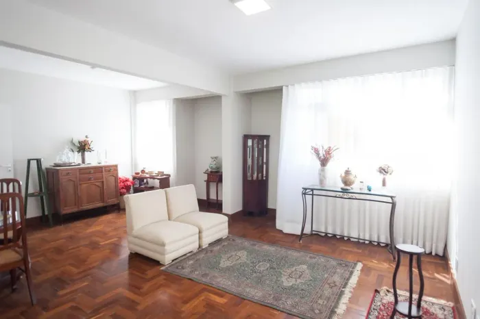Apartamento à Venda - Coração de Jesus, 2 Quartos, 88 m2