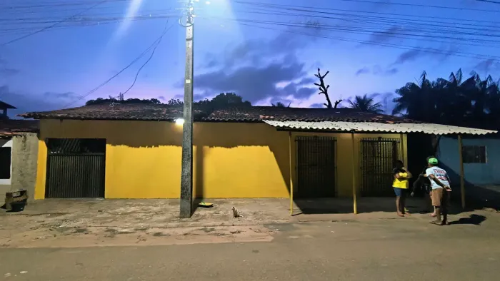 Casa e ponto comercial a venda
