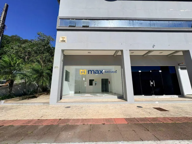 Sala Comercial à Venda na Rua Figueira  Tabuleiro, Camboriú/SC