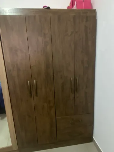 Guarda roupa de solteiro