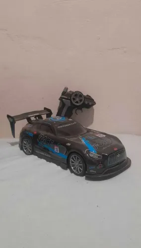 Carrinhos de controle remoto 