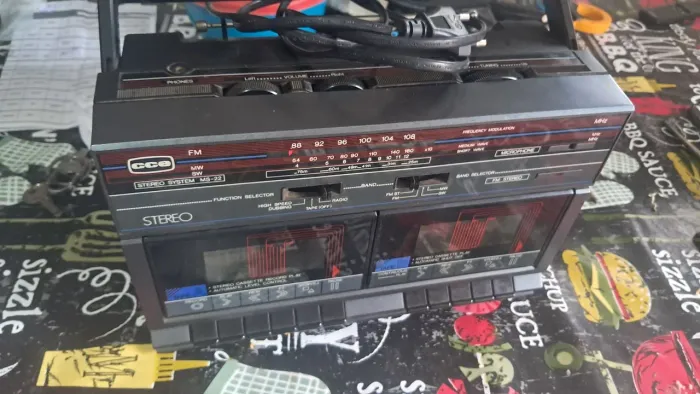 Radio antigo CCe Sterio sistema ms 22