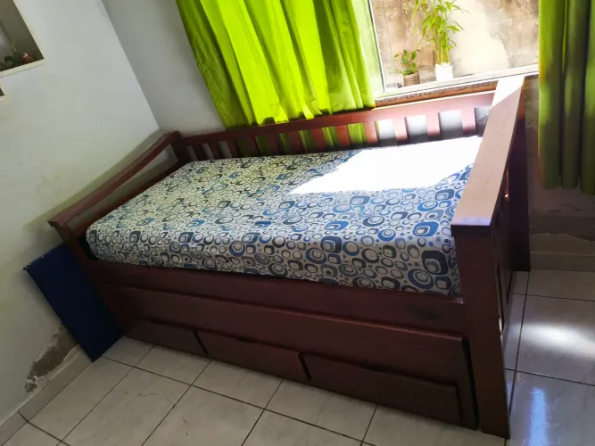 BI CAMA EM MADEIRA SEM OS COLHOES R$2.500 REAIS WHATSAPP *