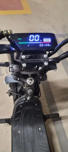 Scooter x12 1000w zerada com só 140 km