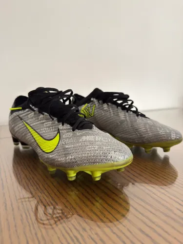 Chuteira Nike Air Zoom Mercurial Vapor XV Elite Campo