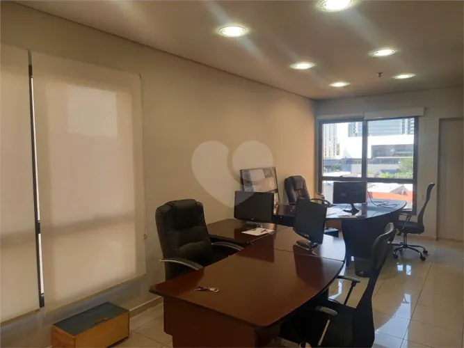 Sala à venda ou para alugar no condomínio Master Tower, São Paulo - SP