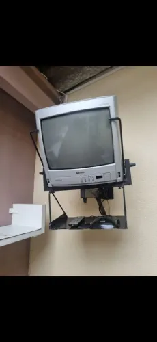 Vendo TV antiga 14 polegadas 