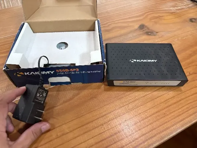 Roteador ADSL2+ 4 portas Kaiomy Technology 550B-4P2