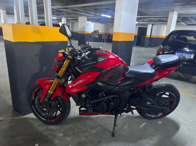 Gsxs750
