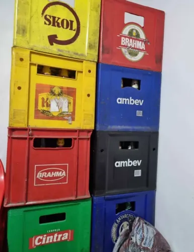 Vende-se engradados de cervejas 600ml e 300ml
