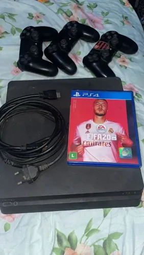PS4 COMPLETO + 3 CONTROLES + 1 JOGO