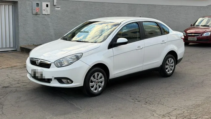 Fiat Grand Siena Attrac. 1.4 EVO F.flex 8V 2013