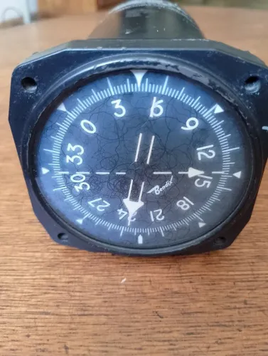 INDICADOR DE RUMO GIROSCÓPIO BENDIX-INSTRUMENTO AERONÁUTICO ANTIGO.