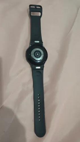 Vendo galaxy watch 6 44 mm em perfeitas condições sem trincos nem amassados!