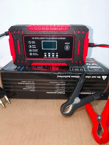 Carregador de Bateria Automotivo 12V Digital