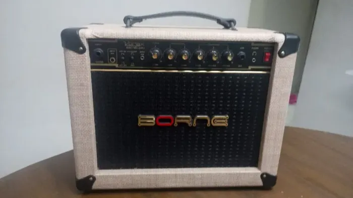 Cubo Amplificador Borne Vorax 630 Studio