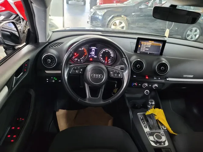 Audi A3 Sedan 1.4 TFSI Flex Tiptronic 4P 2018