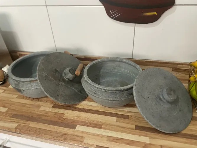 Panela de pedra 