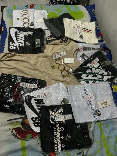 Camisas, shorts sarjas?