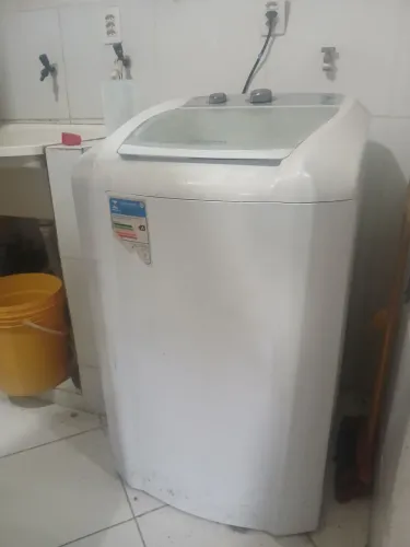Lavadora e secadora de roupas colormaq