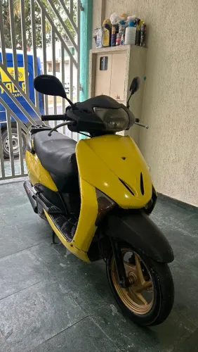Honda lead só 4.800