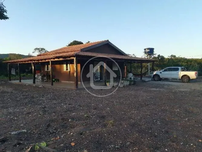 SÍTIO TERRA VERMELHA 14 HECTARES