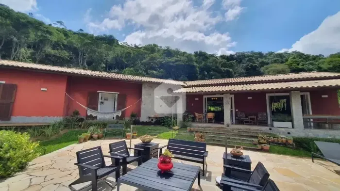 Casa para venda com 5 quartos, 8655m² - Vale das Videiras - Petrópolis/RJ