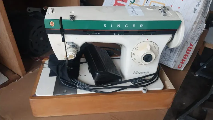 MÁQUINA COSTURA SINGER SIMPLESMATIC