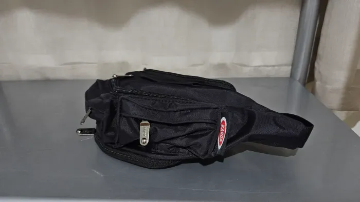 Pochete carga 1litro 1407P. Preta. Excelente. Pouquíssimo uso.