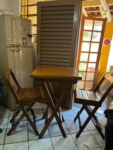 Mesa bistrô com cadeiras