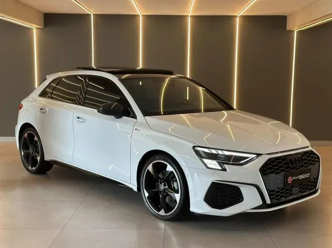 Audi A3 Sportb. Performance Black 2.0 S-tron. 2024
