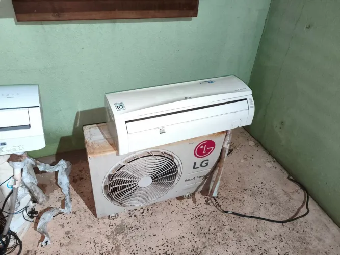 Vendo ar condicionado LG Inverter 9000Btus