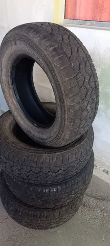 Pneus p/caminhonete r17 265/65