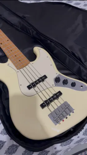 Contrabaixo Tagima Woodstock TW73 Olympic White 5 Cordas Jazz Bass