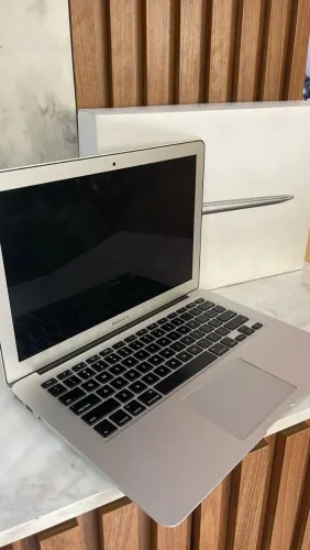 MACBOOK Air i5 8gb/128Gb Prata